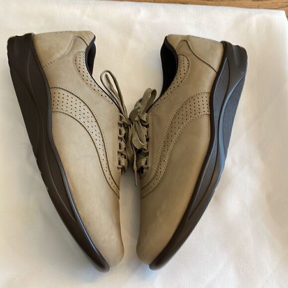 SAS WALK EASY COMFORT TAN LEATHER SHOES/ SNEAKERS.  NEW - Picture 3 of 8
